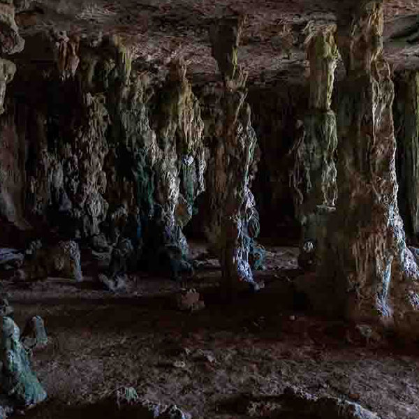 Ancient Cave Mystery makes a perfect background for any fresh or salt water tank or aquarium as well as dry terrariums.