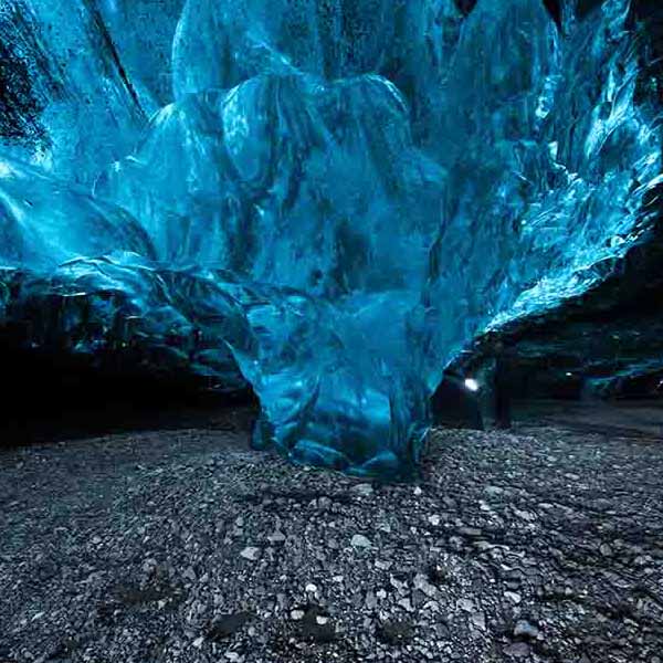 Glacier Ice Cave II will make a perfect background for any fresh or salt water tank or aquarium as well as dry terrariums.