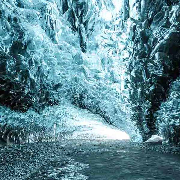 Glacier Ice Cave IV will make a perfect background for any fresh or salt water tank or aquarium as well as dry terrariums.