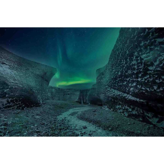 Northern Lights Aurora III will make a perfect background for any fresh or salt water tank or aquarium as well as dry terrariums.