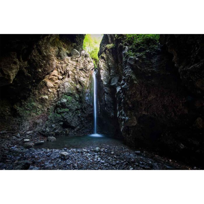 Partisan Cave Waterfall will make a perfect background for any fresh or salt water tank or aquarium as well as dry terrariums.