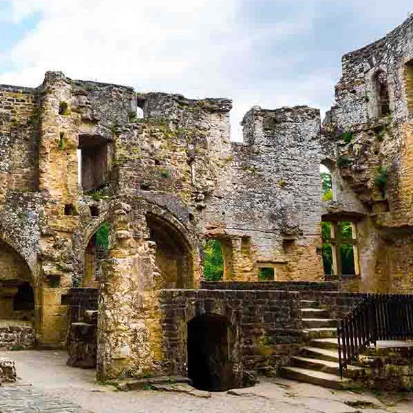 Subtle Castle Ruins makes a perfect background for any fresh or salt water tank or aquarium as well as dry terrariums.