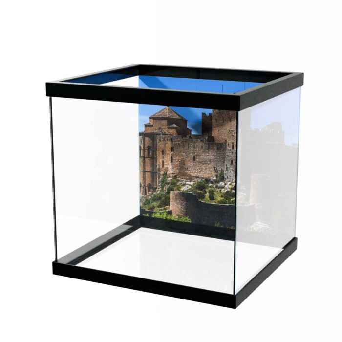 Old Castle Cliff makes a perfect background for any fresh or salt water tank or aquarium as well as dry terrariums.