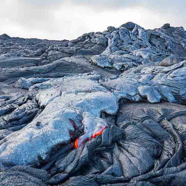 Active Lava Volcano will make a perfect background for any fresh or salt water tank or aquarium as well as dry terrariums.