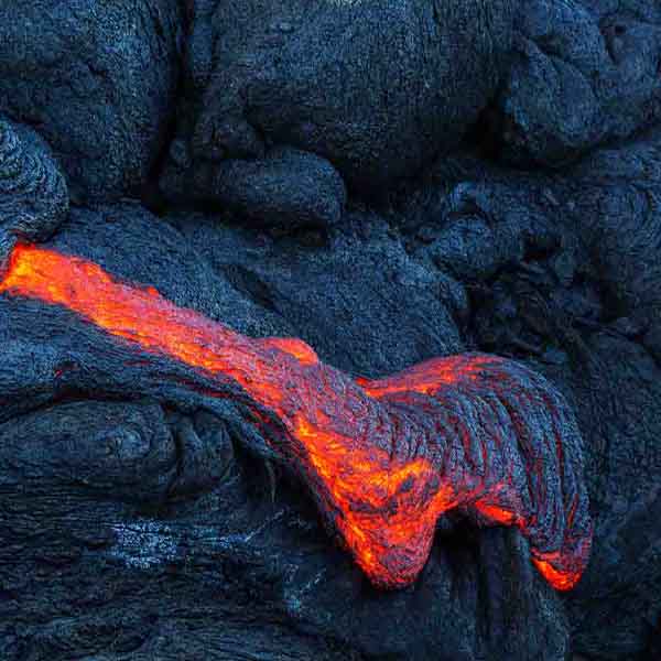 Active Lava Volcano XI will make a perfect background for any fresh or salt water tank or aquarium as well as dry terrariums.