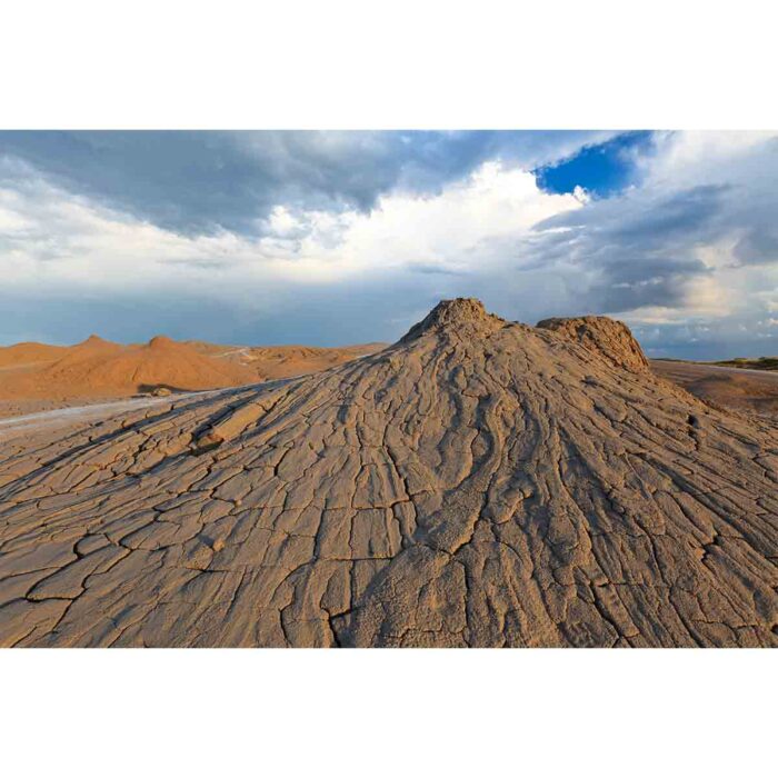 Cloudy Mud Volcano will make a perfect background for any fresh or salt water tank or aquarium as well as dry terrariums.