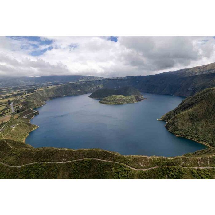 Cota Crater Lake will make a perfect background for any fresh or salt water tank or aquarium as well as dry terrariums.