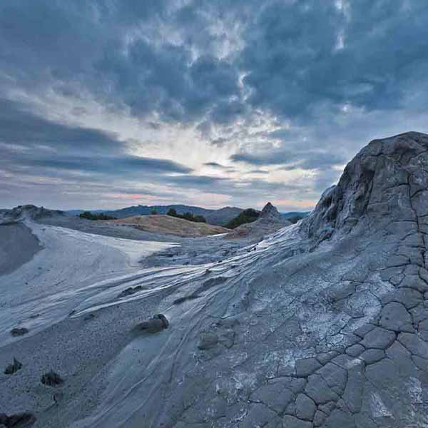 Dark Mud Volcano will make a perfect background for any fresh or salt water tank or aquarium as well as dry terrariums.