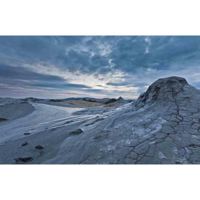 Dark Mud Volcano will make a perfect background for any fresh or salt water tank or aquarium as well as dry terrariums.