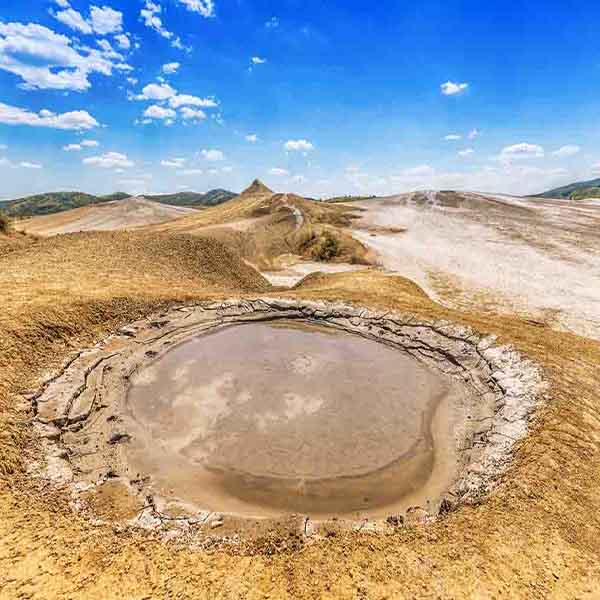 Fantastic Mud Volcano will make a perfect background for any fresh or salt water tank or aquarium as well as dry terrariums.