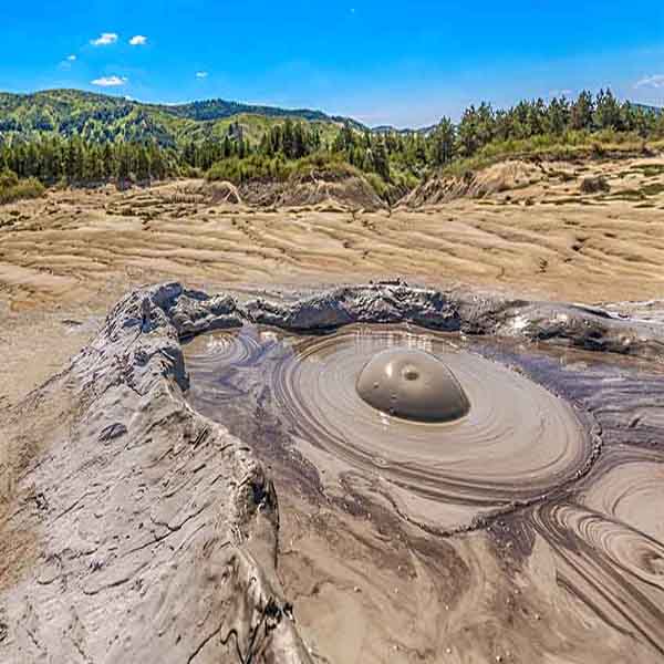 Fantastic Mud Volcano II will make a perfect background for any fresh or salt water tank or aquarium as well as dry terrariums.