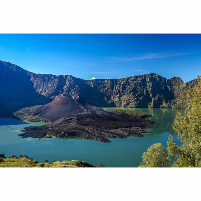 Gunung Rinjani Volcano will make a perfect background for any fresh or salt water tank or aquarium as well as dry terrariums.