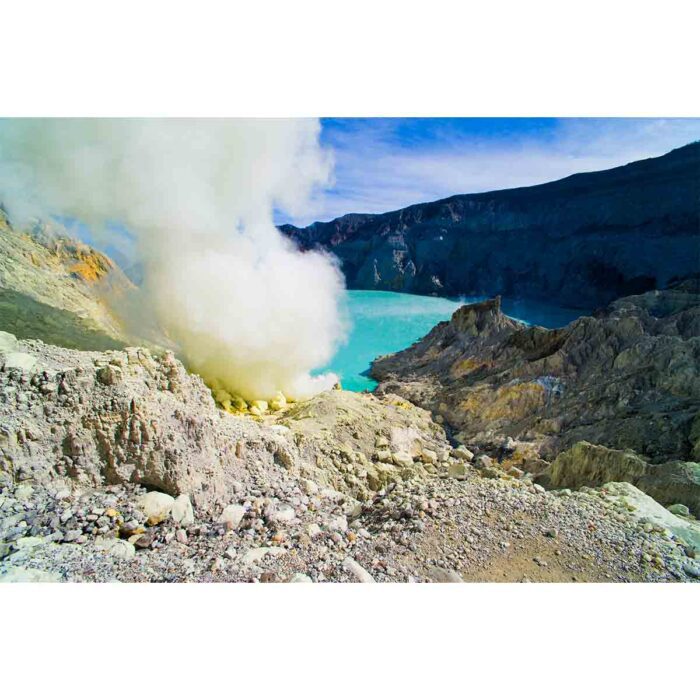 Kawah Indonesia Volcano II will make a perfect background for any fresh or salt water tank or aquarium as well as dry terrariums.