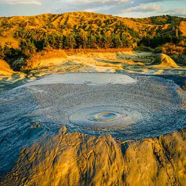 Mud Volcano Crater will make a perfect background for any fresh or salt water tank or aquarium as well as dry terrariums.