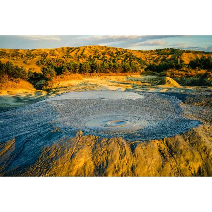 Mud Volcano Crater will make a perfect background for any fresh or salt water tank or aquarium as well as dry terrariums.