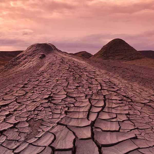 Romania Mud Volcano X will make a perfect background for any fresh or salt water tank or aquarium as well as dry terrariums.