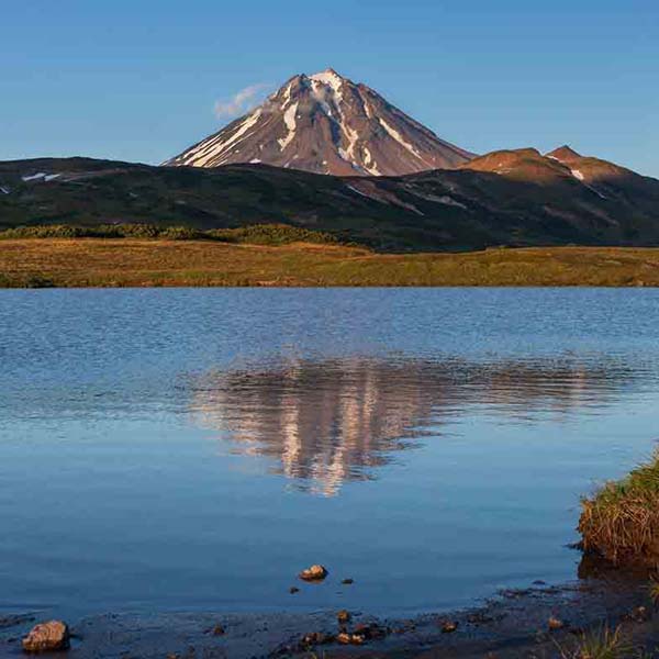 Stunning Volcano Landscape will make a perfect background for any fresh or salt water tank or aquarium as well as dry terrariums.