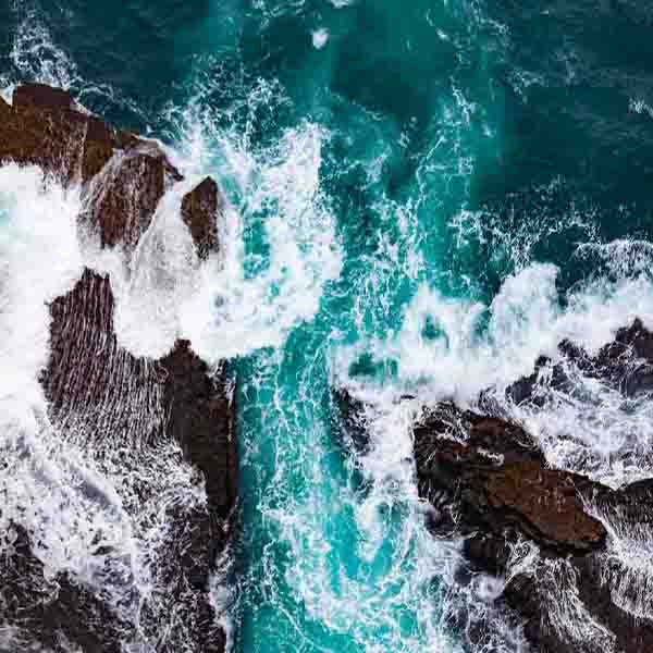 Surf Crashing Rocks will make a perfect background for any fresh or salt water tank or aquarium as well as dry terrariums.