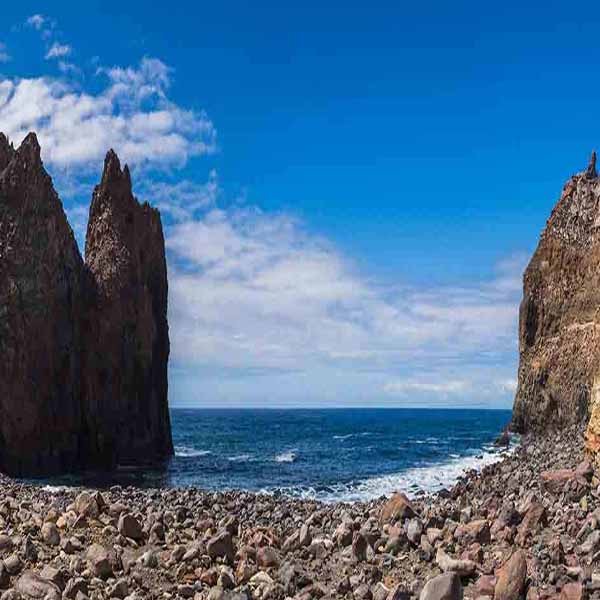 White Island Volcano will make a perfect background for any fresh or salt water tank or aquarium as well as dry terrariums.