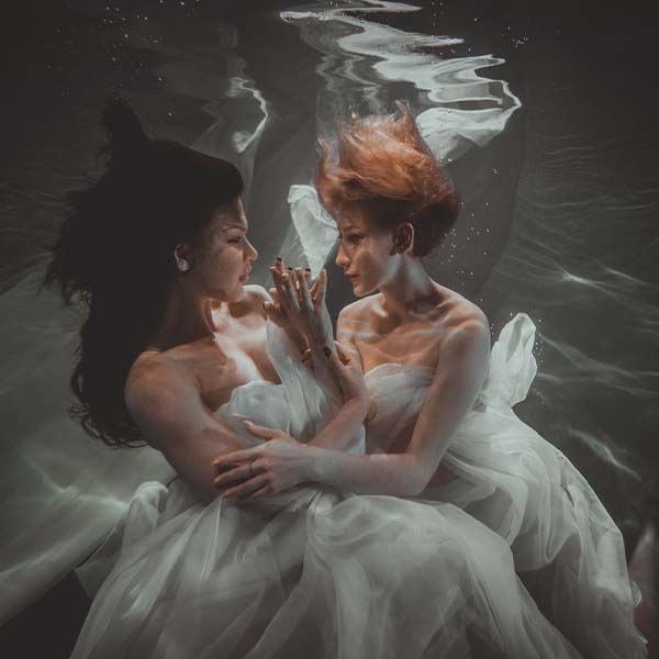 Women Underwater Dresses II will make a perfect background for any fresh or salt water tank or aquarium as well as dry terrariums.