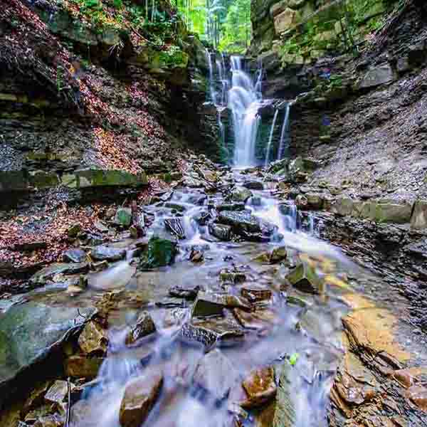 Little Rocky Waterfall will make a perfect background for any fresh or salt water tank or aquarium as well as dry terrariums.