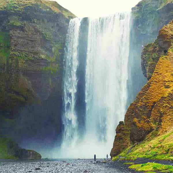 Massive Tourist Waterfall will make a perfect background for any fresh or salt water tank or aquarium as well as dry terrariums.